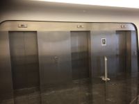 Cabine ascenseur immeuble Haussmannien
