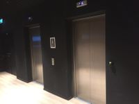 Cabine ascenseur immeuble Haussmannien